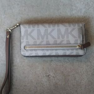 Michael Kors Wristlet